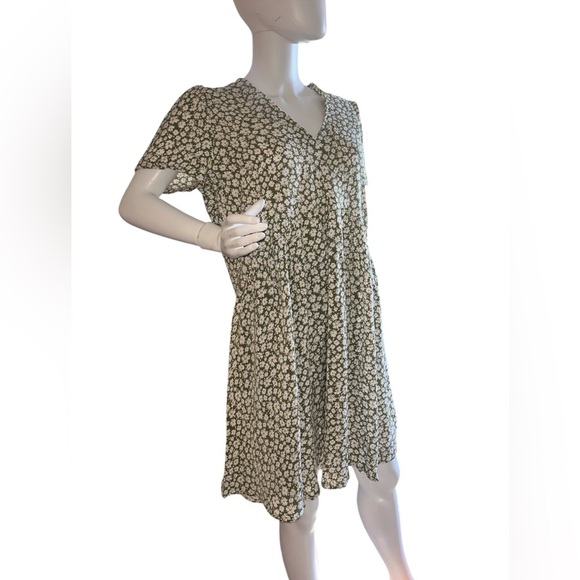 L'olive Verte Floral V-Neck Dress size 3 - Picture 2 of 6